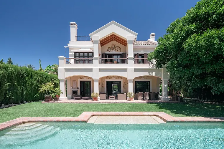 Villa mit 5 Schlafzimmern in Sierra Blanca, Marbella