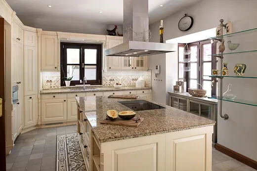 Villa mit 5 Schlafzimmern in Sierra Blanca, Marbella · 5/30