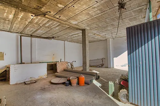 Casa para terminar con aparcamiento · 5/28