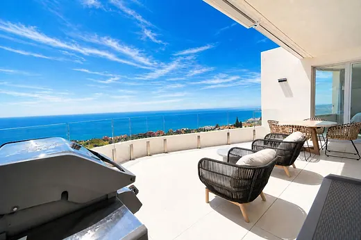Duplex-Penthouse mit 4 Schlafzimmern in Benalmádena Pueblo, Benalmádena · 2/40