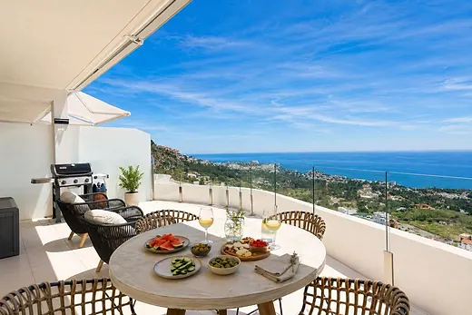 Duplex-Penthouse mit 4 Schlafzimmern in Benalmádena Pueblo, Benalmádena · 4/40