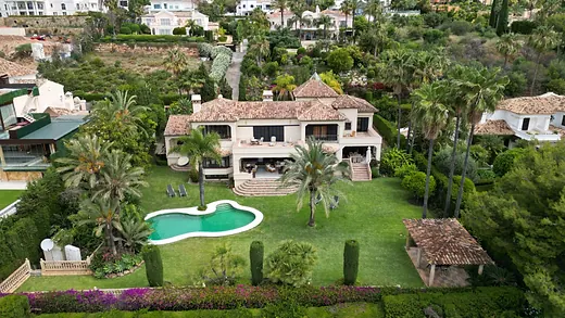 Villa de 6 dormitorios en Nagüeles, Marbella · 2/32