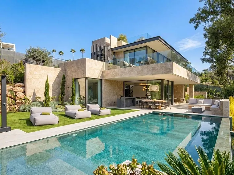 Exclusiva Villa Contemporánea con Spa, Jacuzzi en la Azotea y Piscina Infinita en La Cerquilla