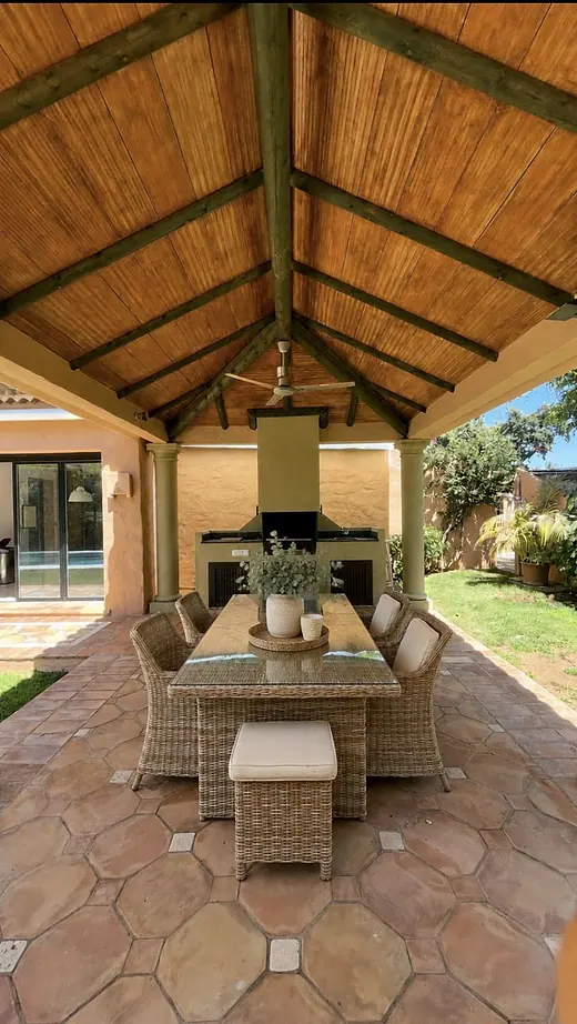 Villa mit 4 Schlafzimmern in El Paraíso, Estepona · 3/20
