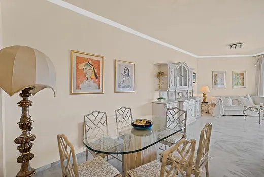 Duplex-Penthouse mit 2 Schlafzimmern in Río Real, Marbella · 3/40