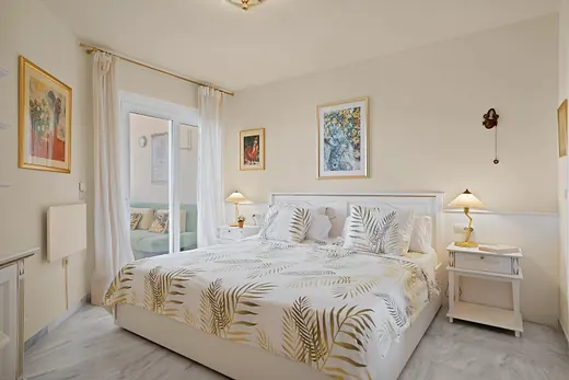 Duplex-Penthouse mit 2 Schlafzimmern in Río Real, Marbella · 4/40