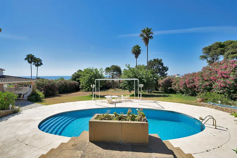 Villa mit 4 Schlafzimmern in Arroyo Vaquero, Estepona