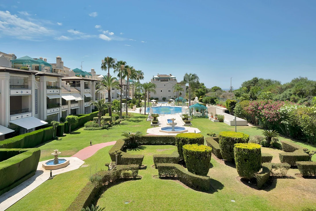 Wohnung mit 3 Schlafzimmern in Las Lomas de Río Verde, Marbella