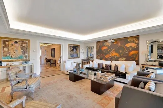 Wohnung mit 3 Schlafzimmern in Las Lomas de Río Verde, Marbella · 5/40