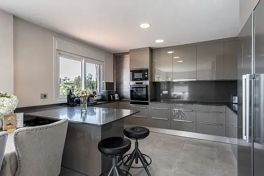 Wohnung mit 2 Schlafzimmern in Los Almendros, Benahavís · 4/33