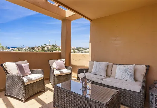 Wohnung mit 2 Schlafzimmern in Santa María, Marbella · 3/19