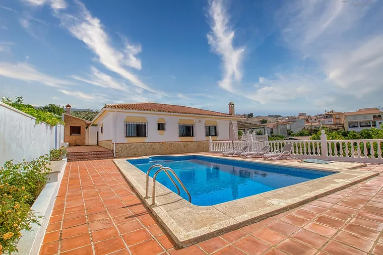 Villa mit 4 Schlafzimmern in Periana