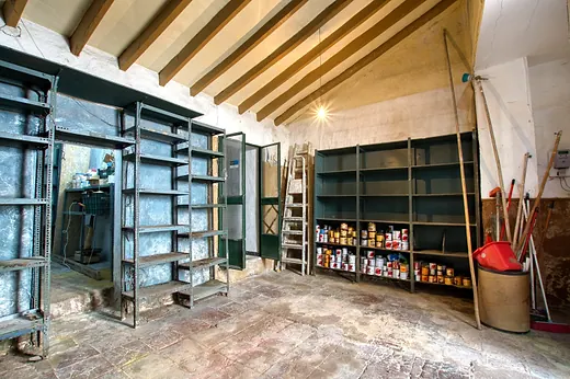 House on Carretera de Arenas, right in the heart of Vélez-Málaga, to be renovated from top to bottom and finished exactly as you picture it · 3/16