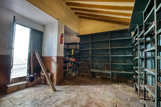House on Carretera de Arenas, right in the heart of Vélez-Málaga, to be renovated from top to bottom and finished exactly as you picture it · 5/16