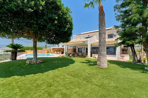 Fantástica villa con espectaculares vistas a Málaga · 3/40