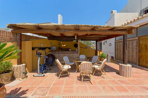 Fantástica villa con espectaculares vistas a Málaga · 4/40
