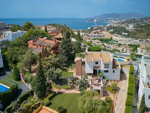 Fantástica villa con espectaculares vistas a Málaga · 5/40