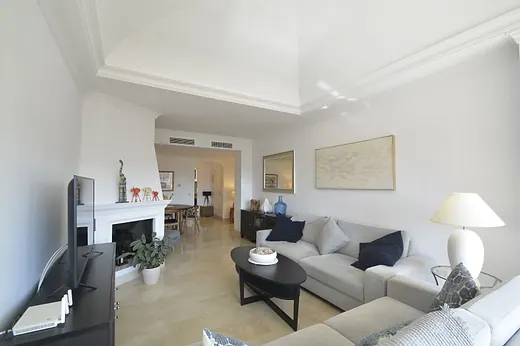 Penthouse mit 2 Schlafzimmern in Hacienda Elviria, Elviria · 4/26