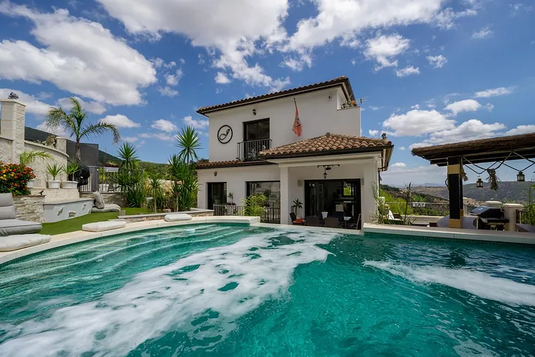Villa mit 3 Schlafzimmern in Casarabonela
