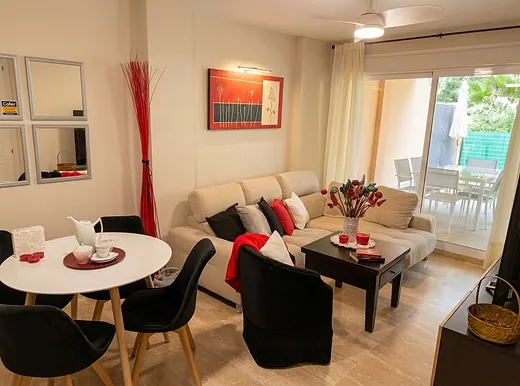 Wohnung mit 2 Schlafzimmern in Santa Clara, Marbella · 3/10
