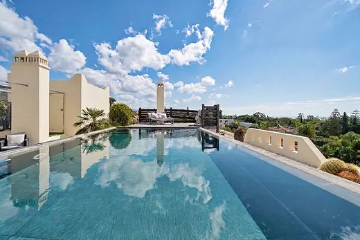 Wohnung mit 3 Schlafzimmern in El Capricho, Marbella · 5/30