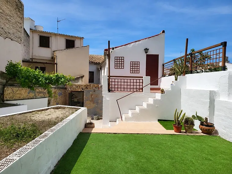 Are you looking for space, light, and tranquility in the heart of Andalusia?