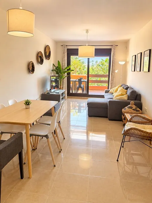Wohnung mit 2 Schlafzimmern in Las Mesas, Estepona · 3/11