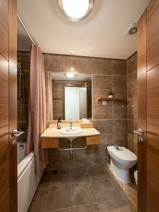 Wohnung mit 2 Schlafzimmern in Las Mesas, Estepona · 5/11
