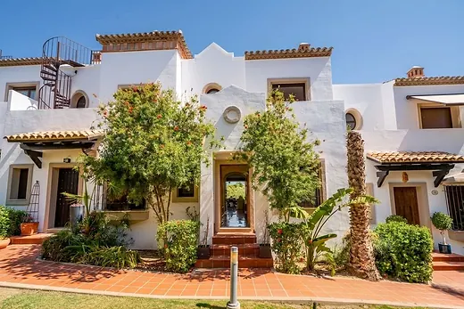 Reihenhaus mit 3 Schlafzimmern in Valle Romano Golf, Estepona · 2/40