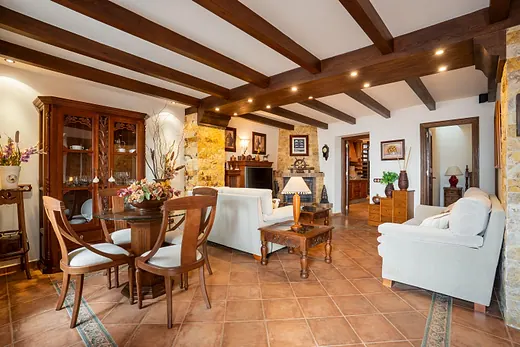 Reihenhaus mit 4 Schlafzimmern in Istán pueblo, Istán · 2/26