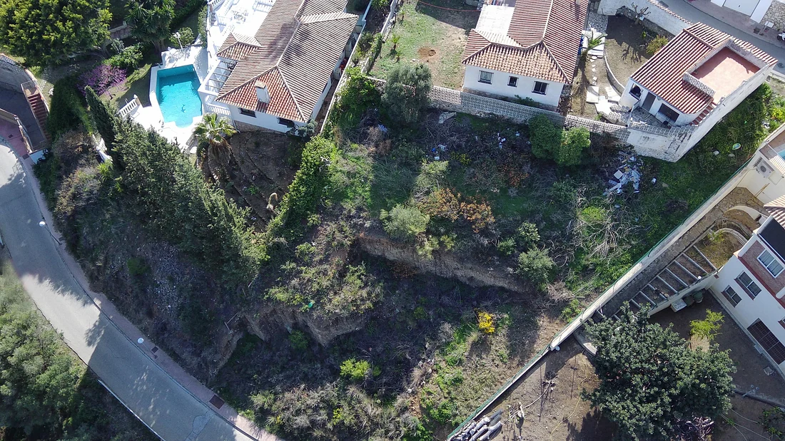 Baugrundstück mit 1.056 m² in Las Gaviotas, Fuengirola