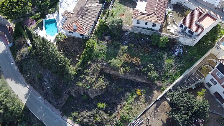 Baugrundstück mit 1.056 m² in Las Gaviotas, Fuengirola