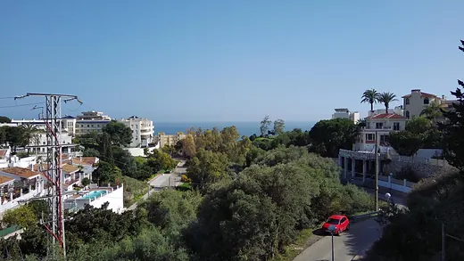 Baugrundstück mit 1.056 m² in Las Gaviotas, Fuengirola · 4/19