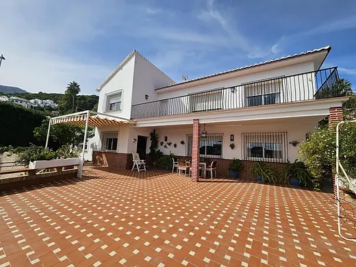 Exclusiva residencia con piscina privada en el corazón de Casarabonela · 2/40