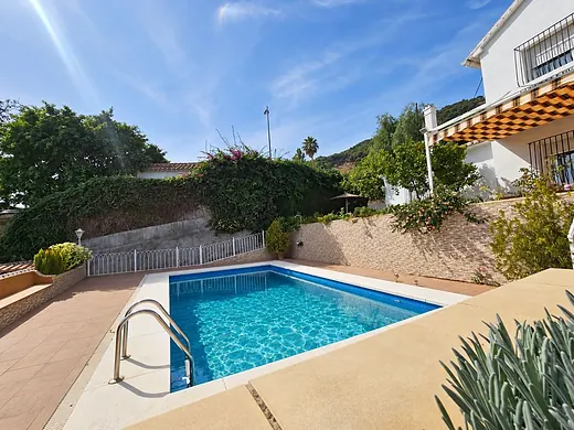 Exclusiva residencia con piscina privada en el corazón de Casarabonela · 3/40